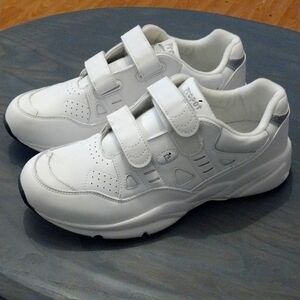 Propét stability walker strapped shoes